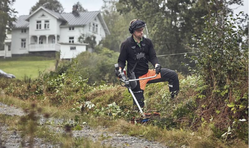 F027772-HUSQVARNA_131r_1000x597_02